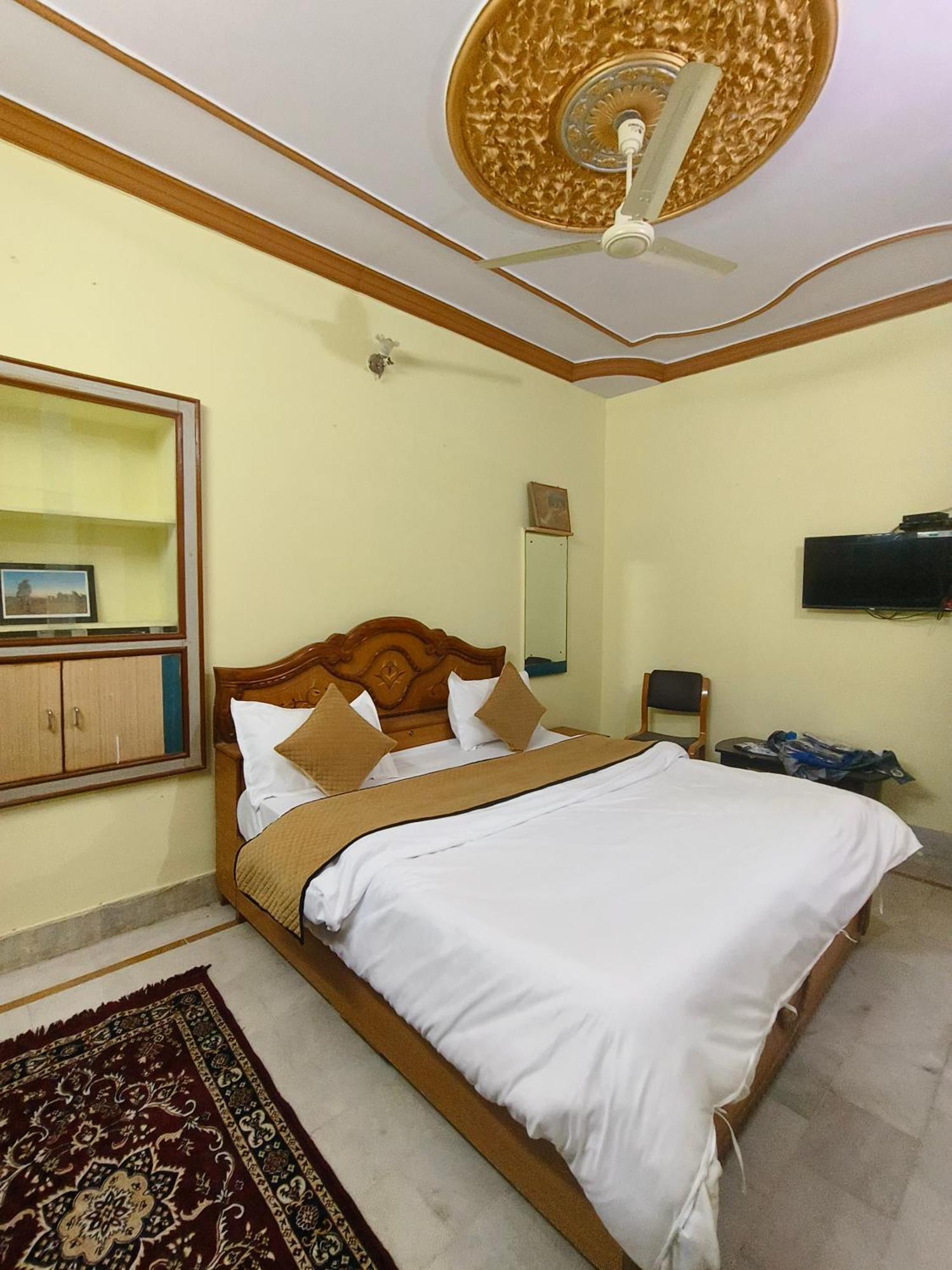 Hotel Navodaya Jaisalmer Extérieur photo